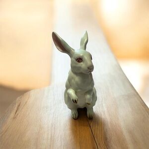 Lefton Vintage Porcelain Rabbit Figurine Spring/Easter Decor EUC Japan 4”